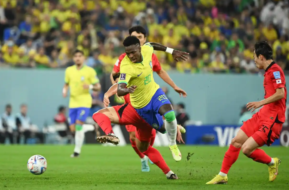 必须向前看, 米卢执教下, 成就队史最 必须向前看, 米卢执教下, 成就队史最